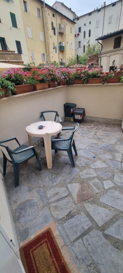 Appartamento Accogliente/Nuovo ลีวอร์โน ภายนอก รูปภาพ